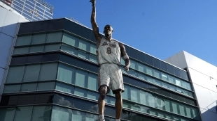 Estatua de Kobe Bryant
