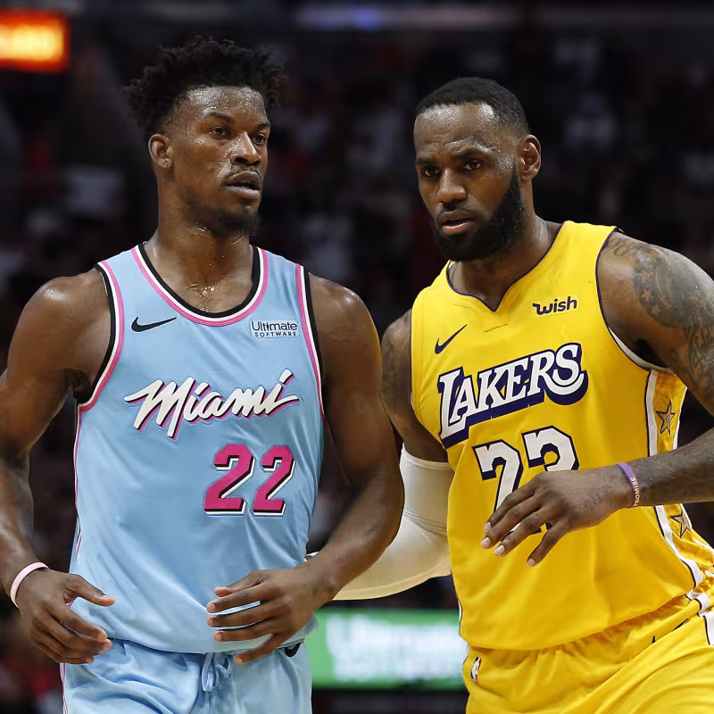 Jimmy Butler y LeBron James, en las pasadas Finales de la NBA.