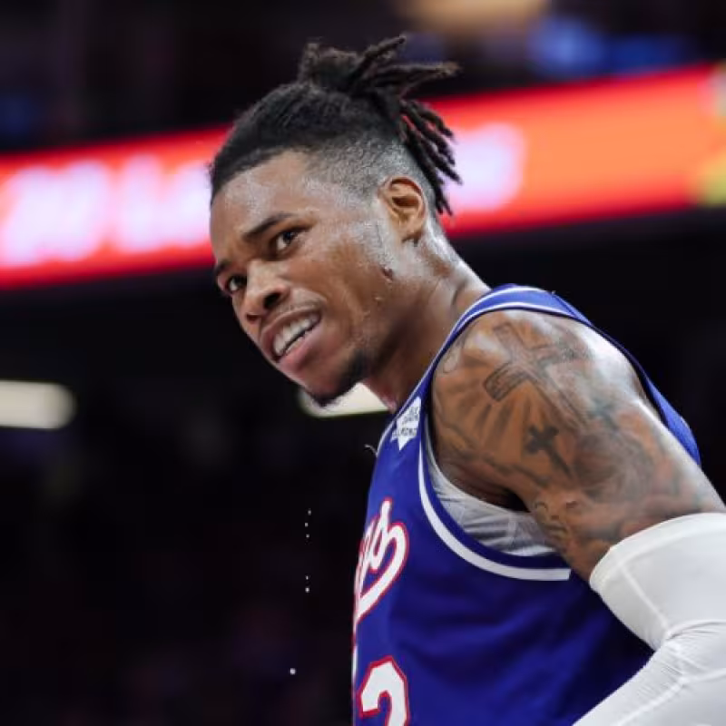 Richaun Holmes se salta la burbuja accidentalmente