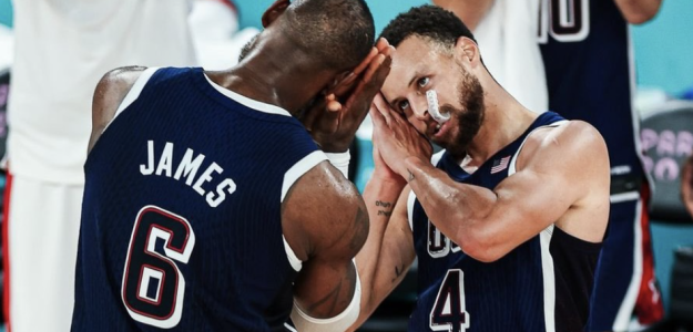 LeBron James, junto a Stephen Curry.