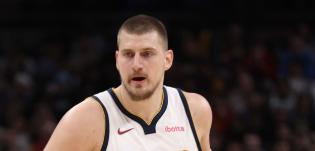 Increíble partido una vez más de Nikola Jokic con 19 asistencias.