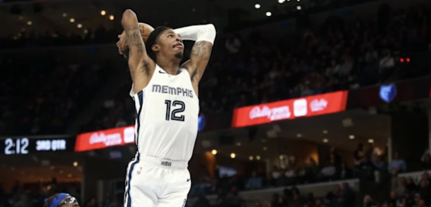 Ja Morant, machacando la canasta, está envueltos en rumores NBA.