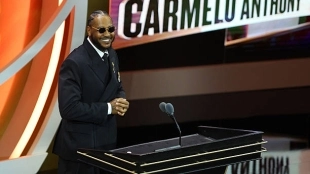 Carmelo Anthony quiere trabajar con Antetokounmpo. Foto: gettyimages